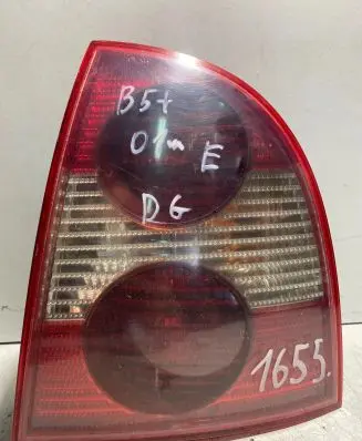 Volkswagen PASSAT B5.5 Rear/tail lights 284002 58221