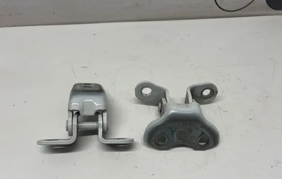 Toyota RAV 4 (XA50) Front door hinge set 
