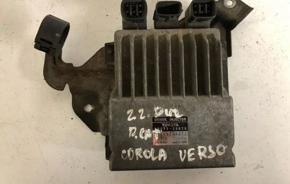 Toyota Corolla Verso E121 Fuel injection control unit/module 8987120070 1310001371