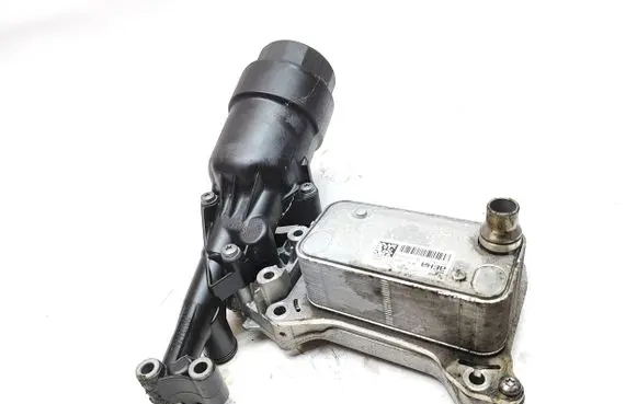 Mercedes-Benz B W246 W242 Engine oil radiator A6511801065 70586844 W7112003