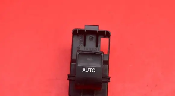 Toyota Auris E180 Electric window control switch