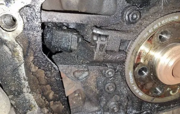 Volkswagen PASSAT B6 Crankshaft position sensor