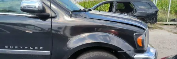 Chrysler Aspen Fender