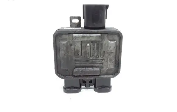 Volvo V60 Coolant fan relay 940011200