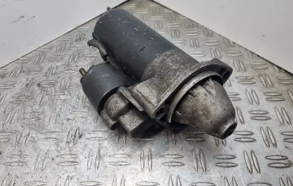 Volkswagen PASSAT B5.5 Starter motor 0001110126 068911024F