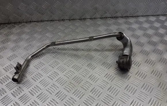 Volkswagen PASSAT B5.5 EGR valve 06B131351A