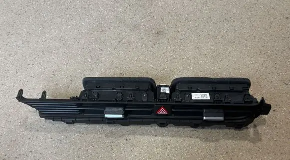 Hyundai Ioniq 5 Dash center air vent grill 97410GI000 93790GI000