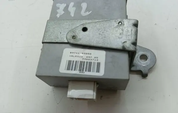 Toyota Corolla E120 E130 Door control unit/module 73662712
