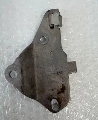 Mercedes-Benz C W205 EGR valve cooler bracket A2741421440 50968290