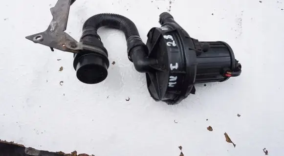 Audi A6 S6 C6 4F Secondary air pump 06A959253B