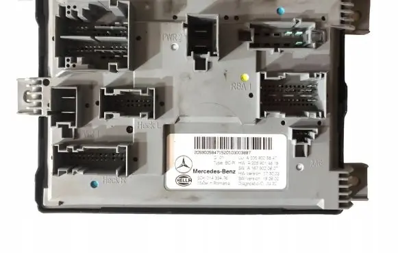 Mercedes-Benz C W205 Gateway control module A2059005847