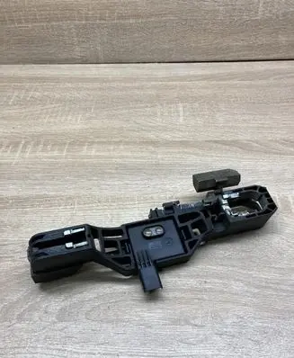 Renault Laguna II Front door exterior handle/bracket 8200008430 AV50289002 LEFTSIDE
