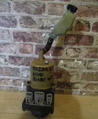 Mazda 3 I Power steering pump