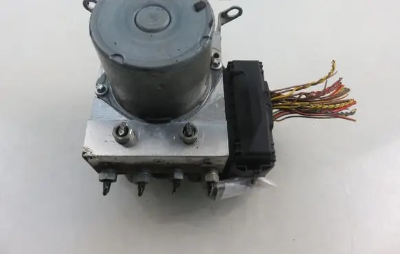 BMW X1 E84 ABS Pump 0265951101