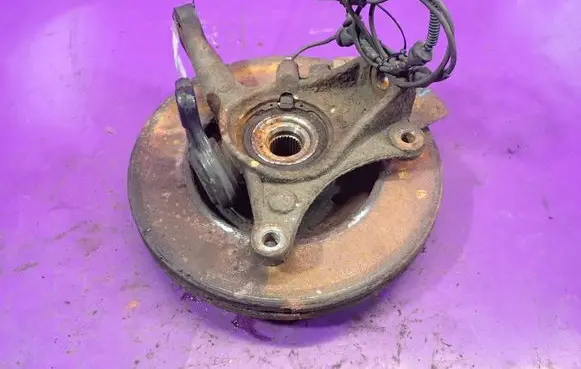 Peugeot 407 Front wheel hub spindle knuckle 