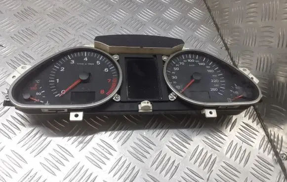 Audi A6 S6 C6 4F Speedometer (instrument cluster) 5550007301