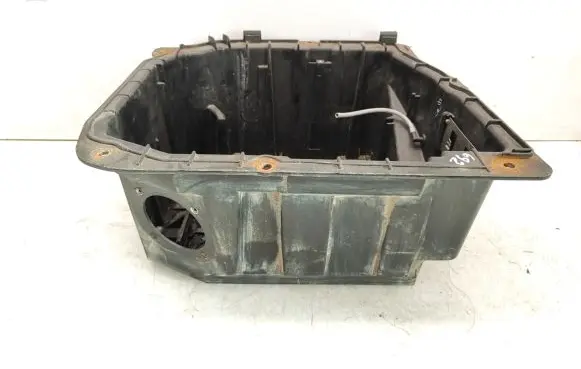 Battery box tray