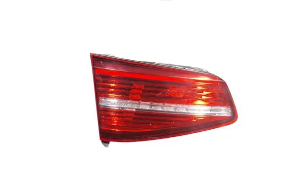 Volkswagen PASSAT B8 Tailgate rear/tail lights 3G9945307D