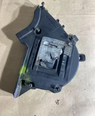 Ford Focus Timing belt guard (cover) 9651560180