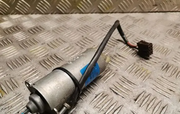 Mercedes-Benz S W220 Seat adjustment motor 2208201542