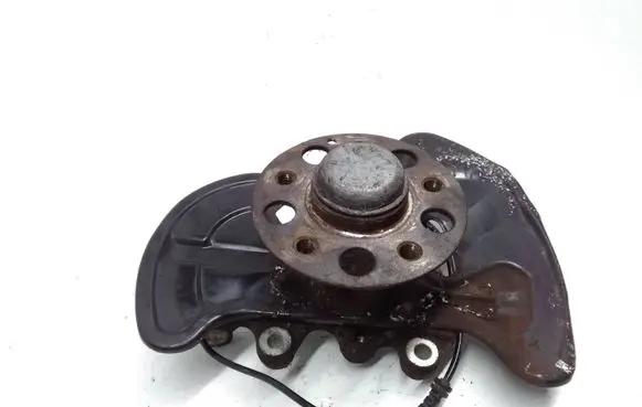 Mercedes-Benz C W204 Front wheel hub spindle knuckle 2043304494 A2044202644 20402