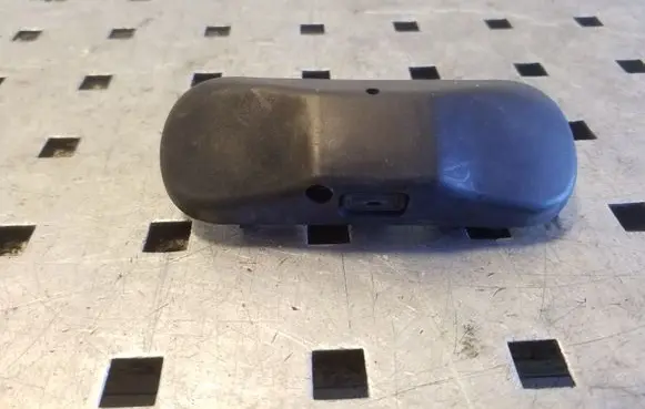 Windshield washer spray nozzle
