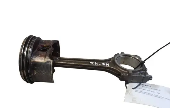 Volkswagen Golf V Piston with connecting rod 