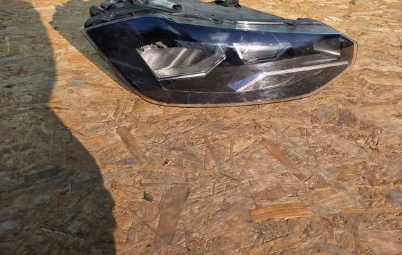Volkswagen Polo VI Headlight/headlamp 2G1941006