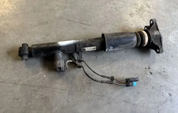 Rear shock absorber/damper