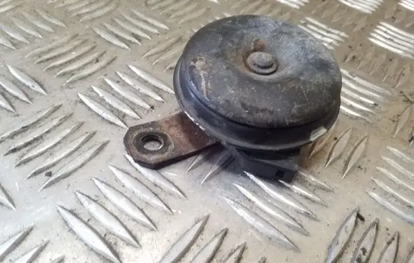 Toyota RAV 4 (XA20) Horn signal