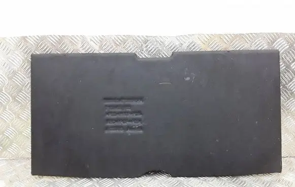 Trunk/boot floor carpet liner