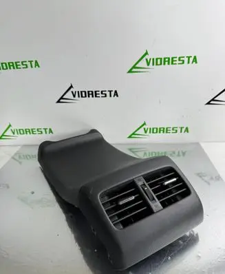 Rear air vent grill