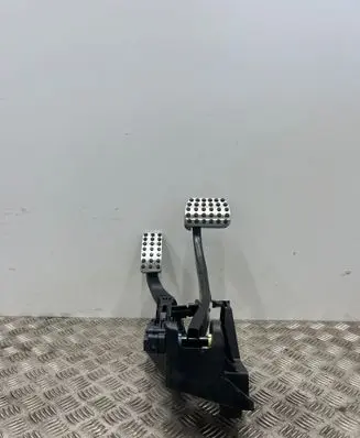 Mercedes-Benz EQB Brake pedal A2472903800 A1773002100