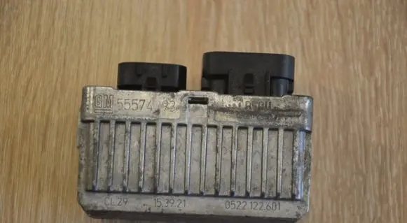 Opel Antara Glow plug pre-heat relay 55574293