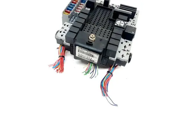 Volvo XC70 Fuse module 8645410