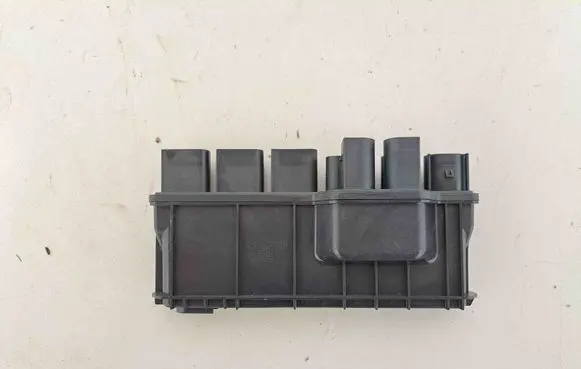 BMW X6 G06 Current control relay 8490527