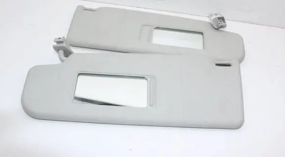 Volkswagen PASSAT CC Sun visor