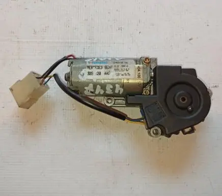 Mercedes-Benz Vito Viano W638 Sunroof motor/actuator 0058203442