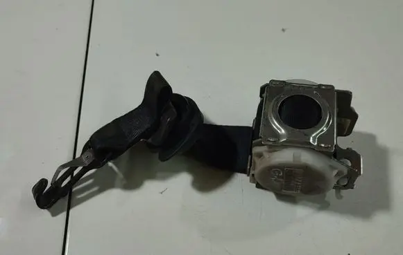 Citroen C4 I Picasso Rear seatbelt 501RB902MG