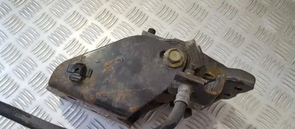 Mazda 323 F Engine mount bracket lwb26c