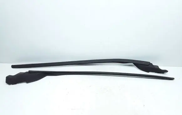 Volvo V40 Windshield trim 31378573 31378572