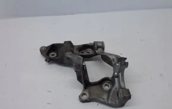 Citroen Xsara Picasso Generator/alternator bracket 9644827180