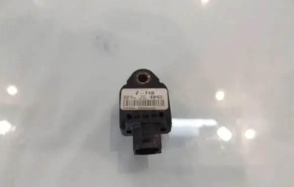 Hyundai i30 Airbag deployment crash/impact sensor 959200A100