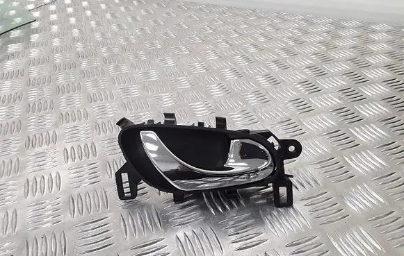 Nissan Qashqai Front door interior handle 806704EA0