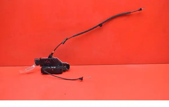 Peugeot 207 CC Front door lock 24090816