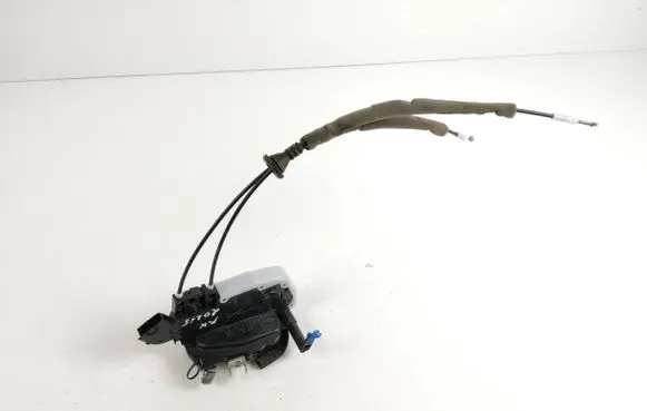 Nissan X-Trail T31 Front door lock F1811420