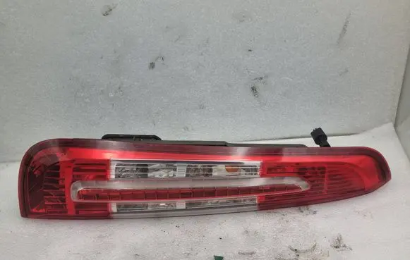 Ford C-MAX I Rear/tail lights 2SK009504