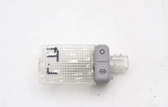 Land Rover Discovery 3 - LR3 Rear seat light 152940