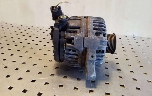 Toyota Corolla E120 E130 Generator/alternator 0124325079 270600D140B