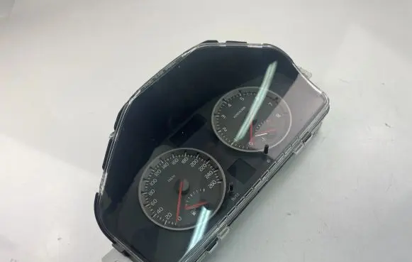Volvo V50 Speedometer (instrument cluster) 30786343